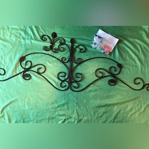 Black Metal Hanging Accent Wall Decor